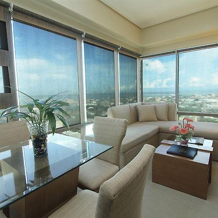 City Suites Ramos Tower Cebu Exteriör bild