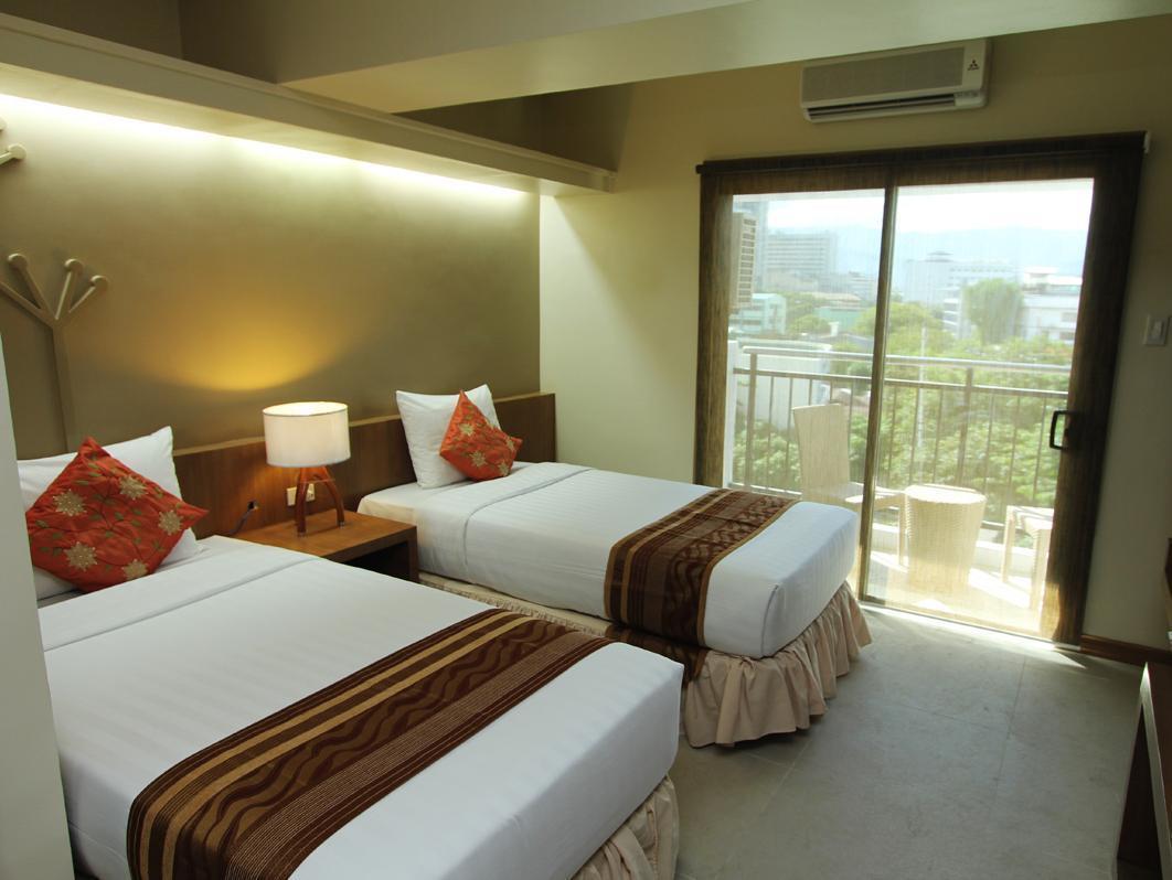 City Suites Ramos Tower Cebu Exteriör bild