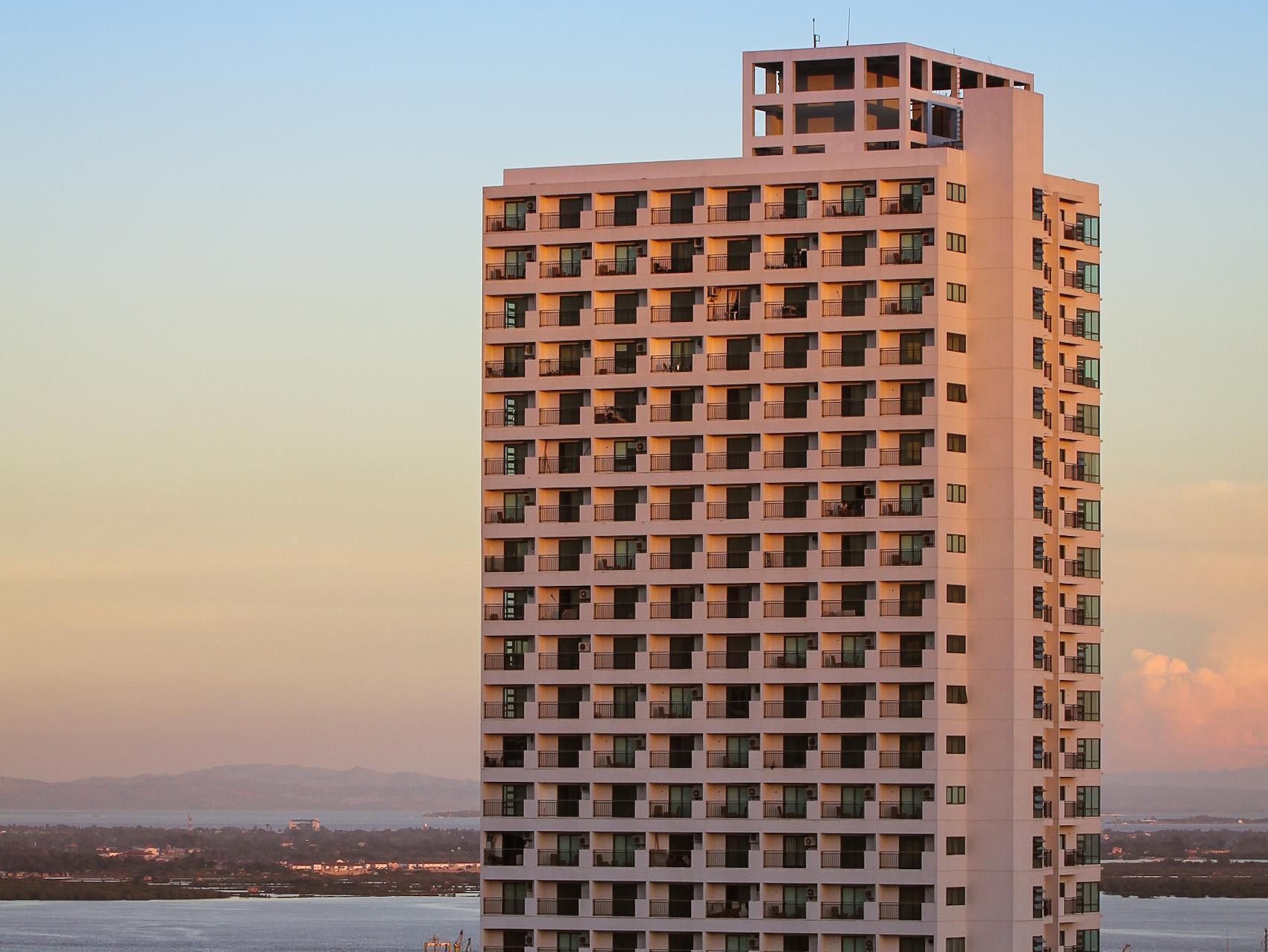 City Suites Ramos Tower Cebu Exteriör bild