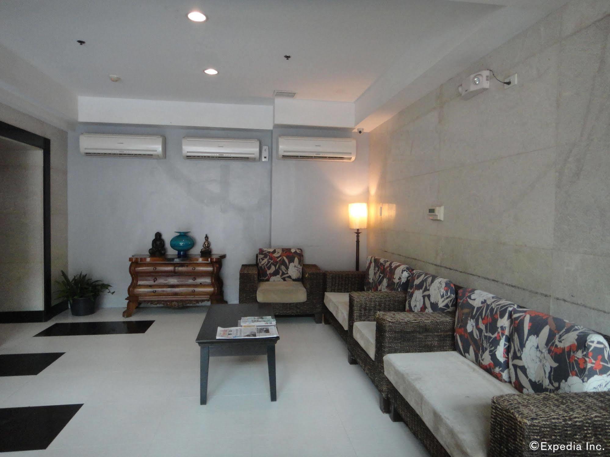 City Suites Ramos Tower Cebu Exteriör bild